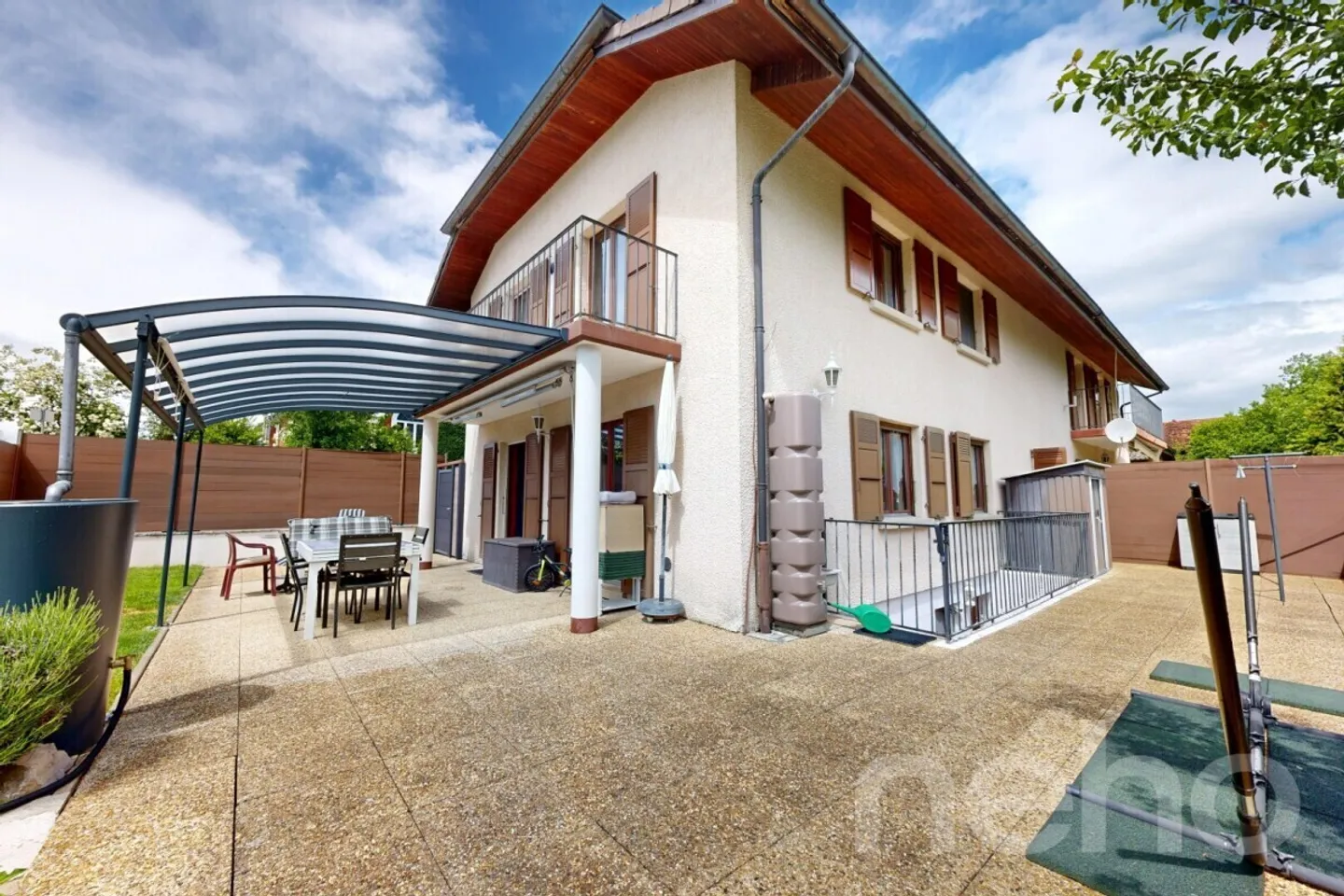 Charmantes Familienhaus mit Garten - Foto 2 von 13