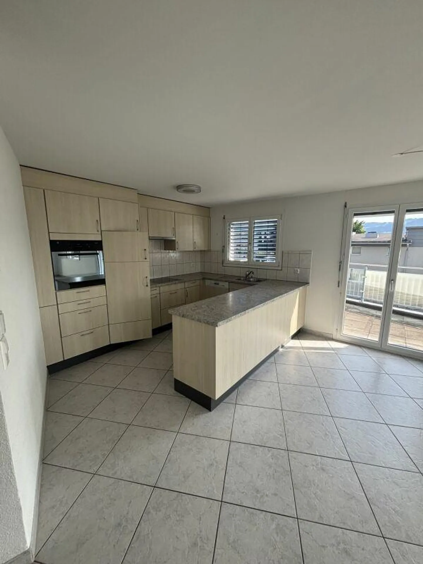 Appartement 4.5 pièces à Rapperswil - central, bien entretenu et prêt à emménager - Photo 2 sur 9