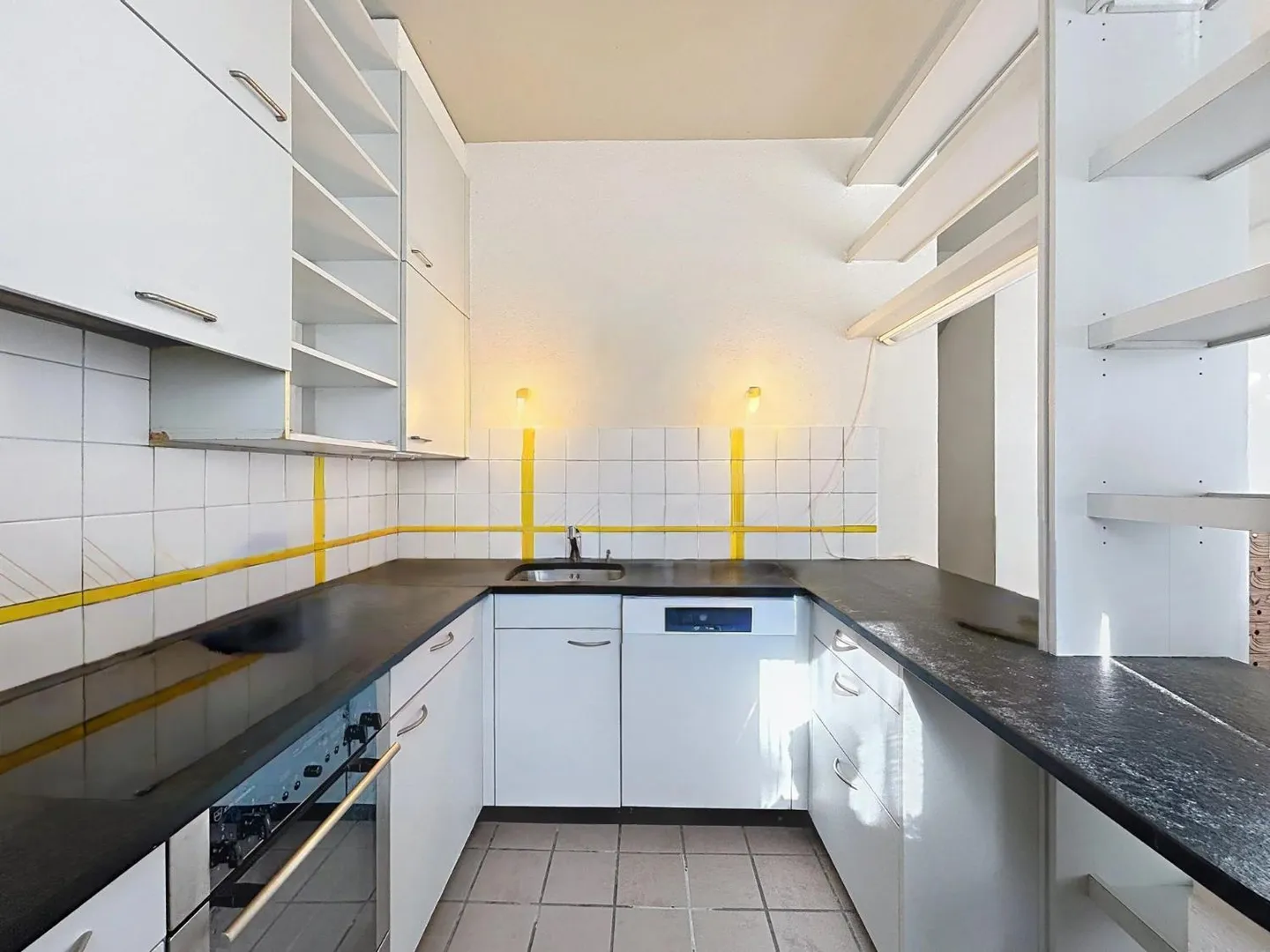 Villa indipendente nelle alture di Neuchâtel, vista lago e alpi - Foto 8 di 12