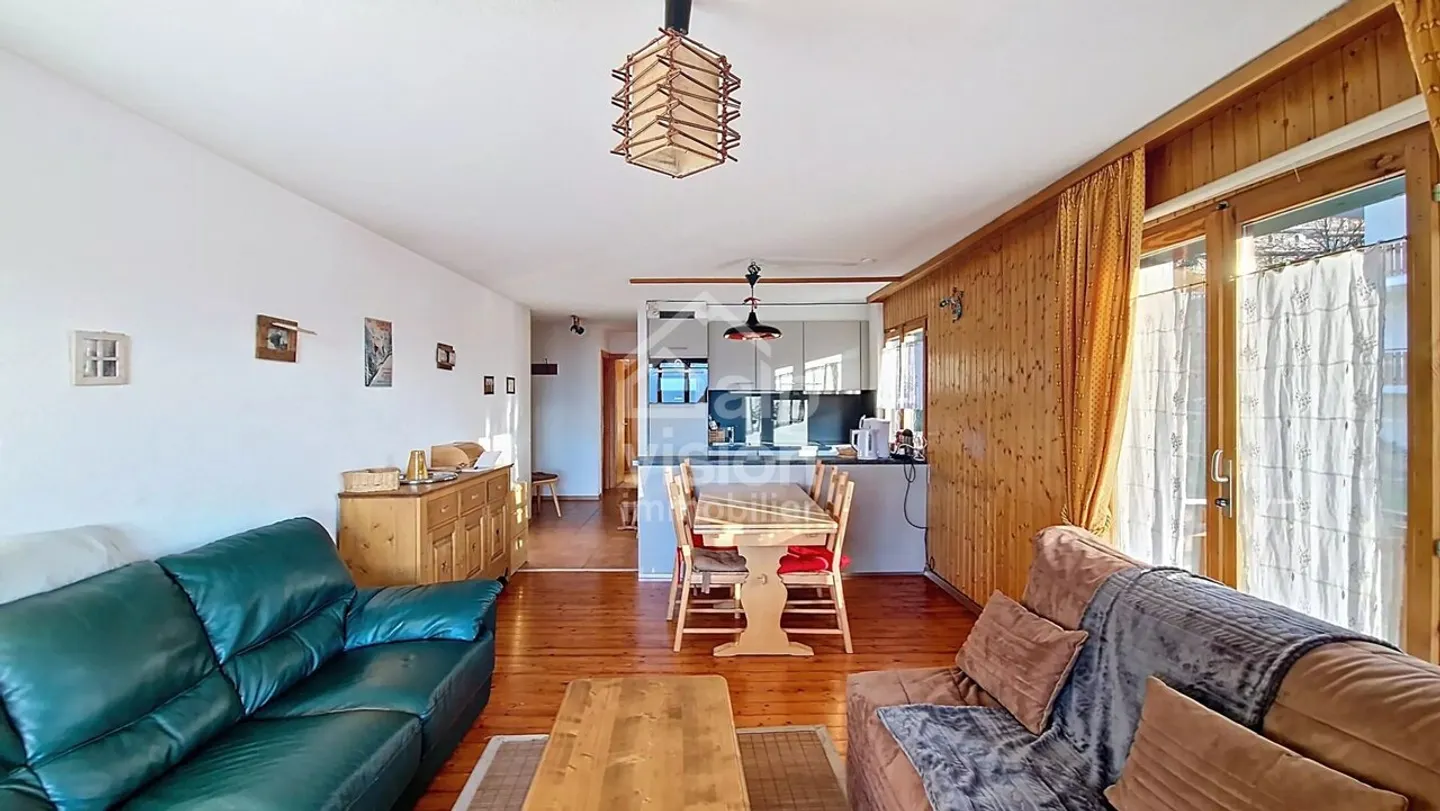 Appartement lumineux 4,5 pièces - Photo 4 sur 13