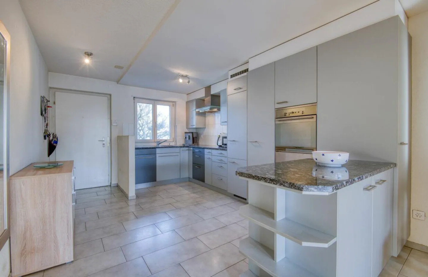 Sun and City Proximity: 3½-ROOM APARTMENT IN A POPULAR LOCATION - Photo 5 of 12