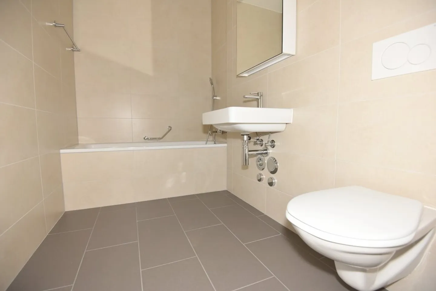 Au coeur de la ville - Dans un immeuble historique - Photo 4 sur 6