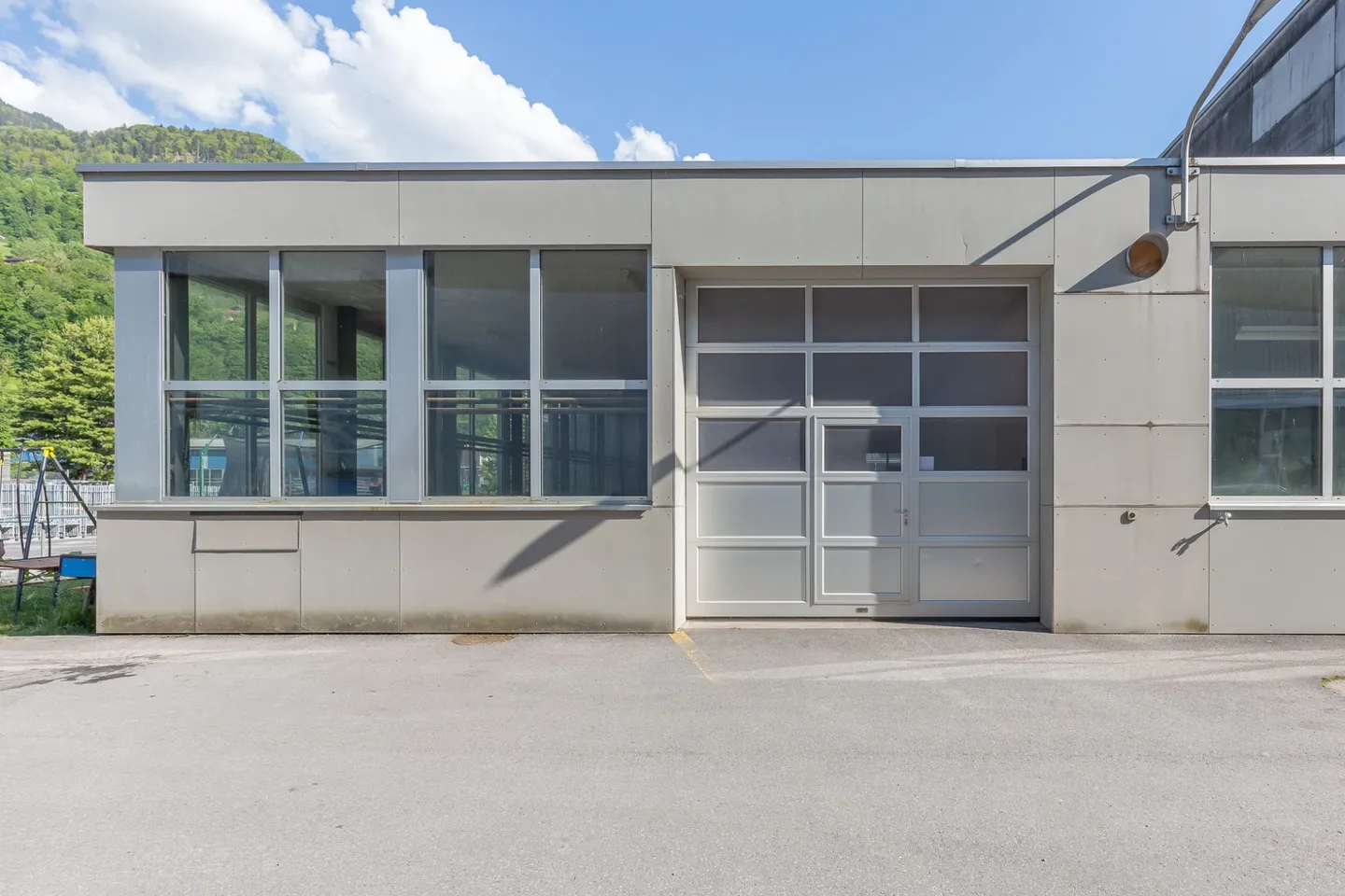 Commercial space in an attractive location - Photo 6 of 7