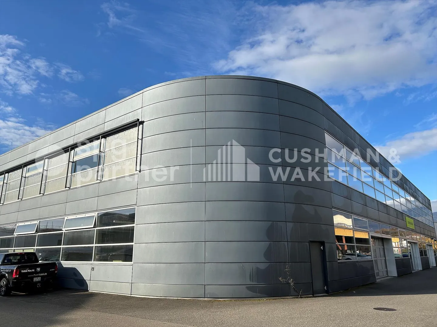 Büros und Werkstätten Plug &amp; Play in einer strategischen Zone - Photo 3 sur 9