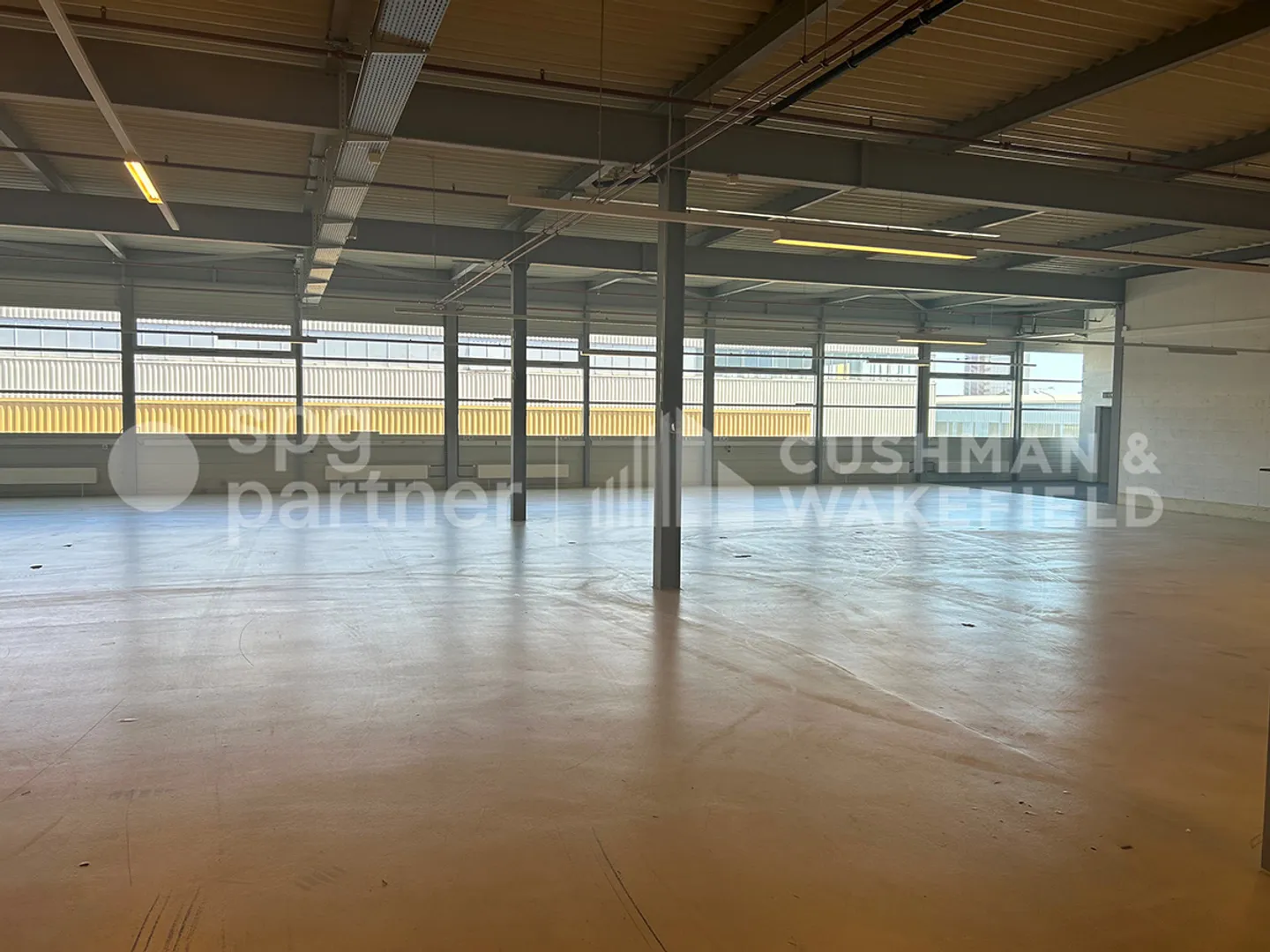 Büros und Werkstätten Plug &amp; Play in einer strategischen Zone - Photo 4 sur 9