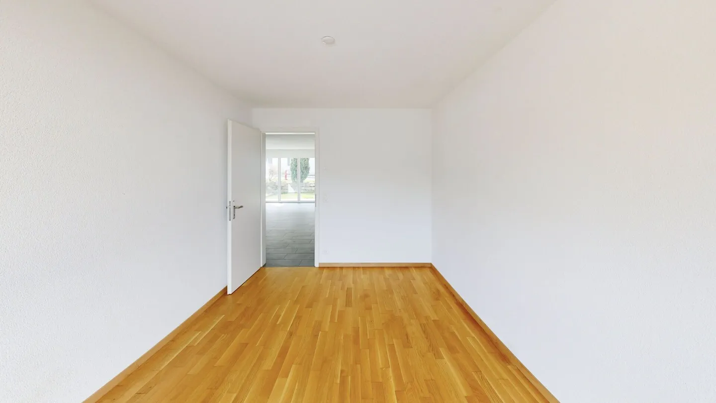 Appartamento attraente di 3,5 stanze con area giardino - Foto 4 di 13