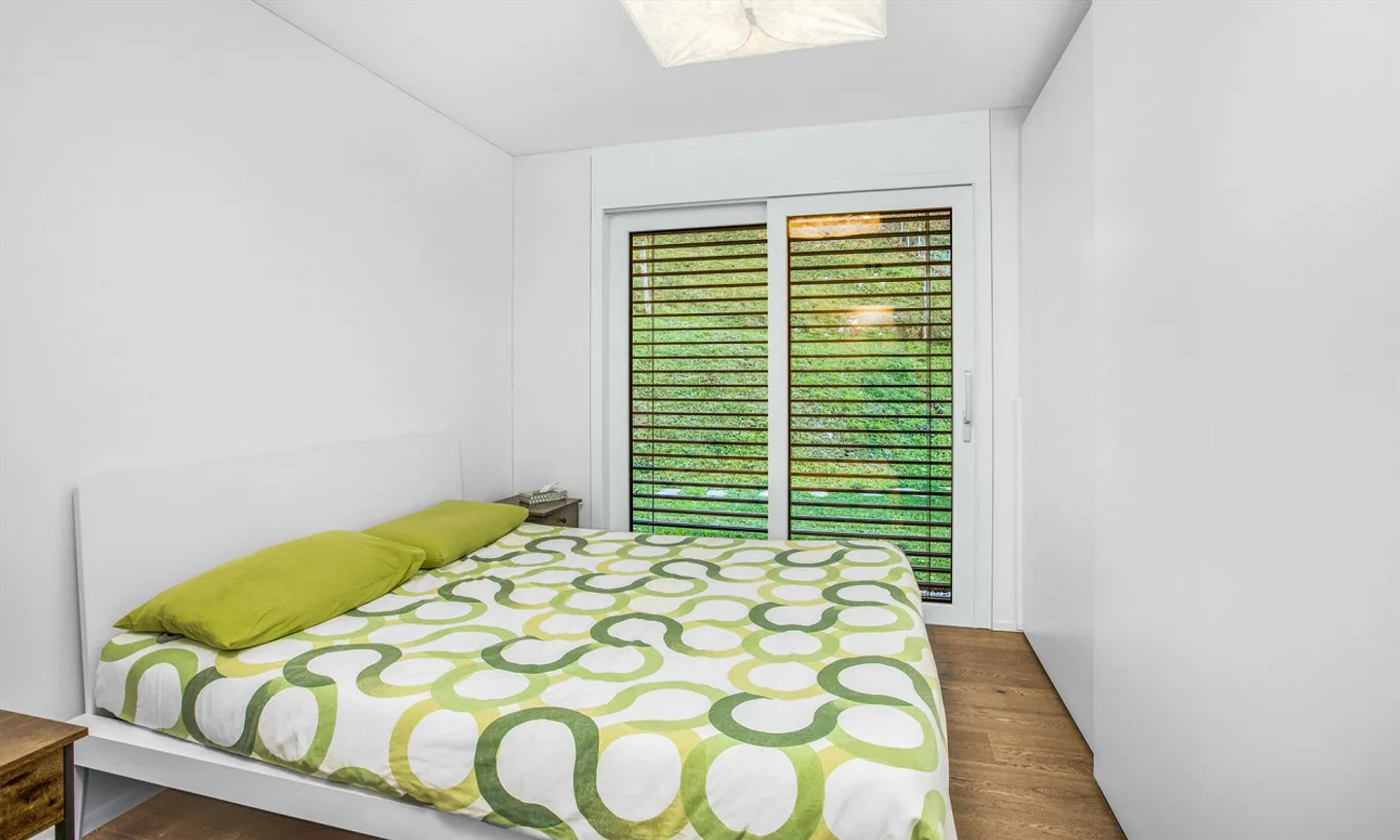 Elegantes Dachgeschoss mit 4,5 Zimmern und Seeblick-Terrasse in Rovio - Foto 5 von 11