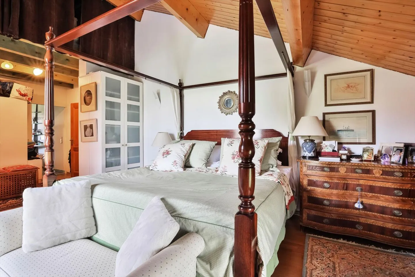 Incantevole villa di campagna con giardino ai margini dei vigneti di Jussy - Foto 10 di 13