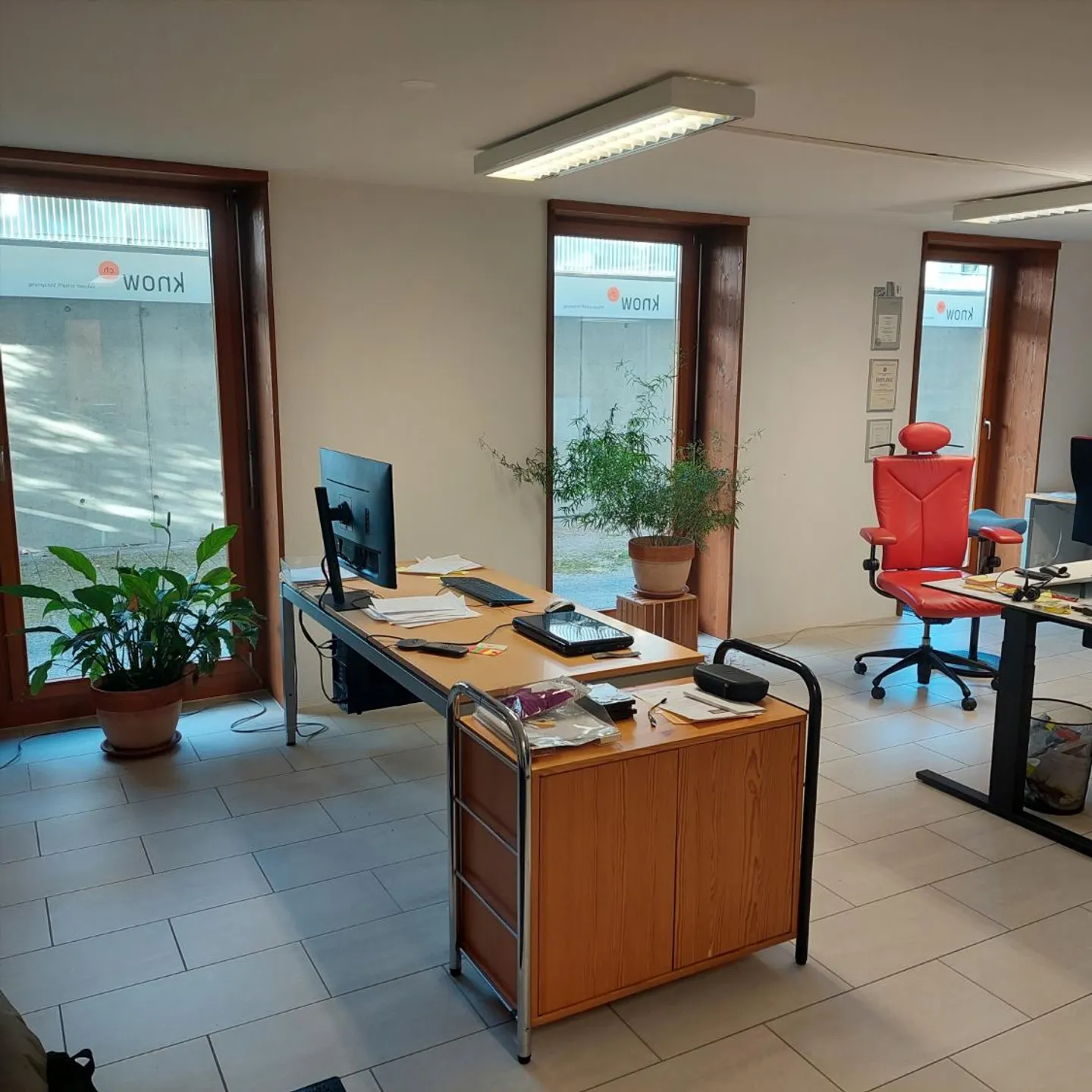 Spazio per studio o ufficio in affitto. - Foto 3 di 4