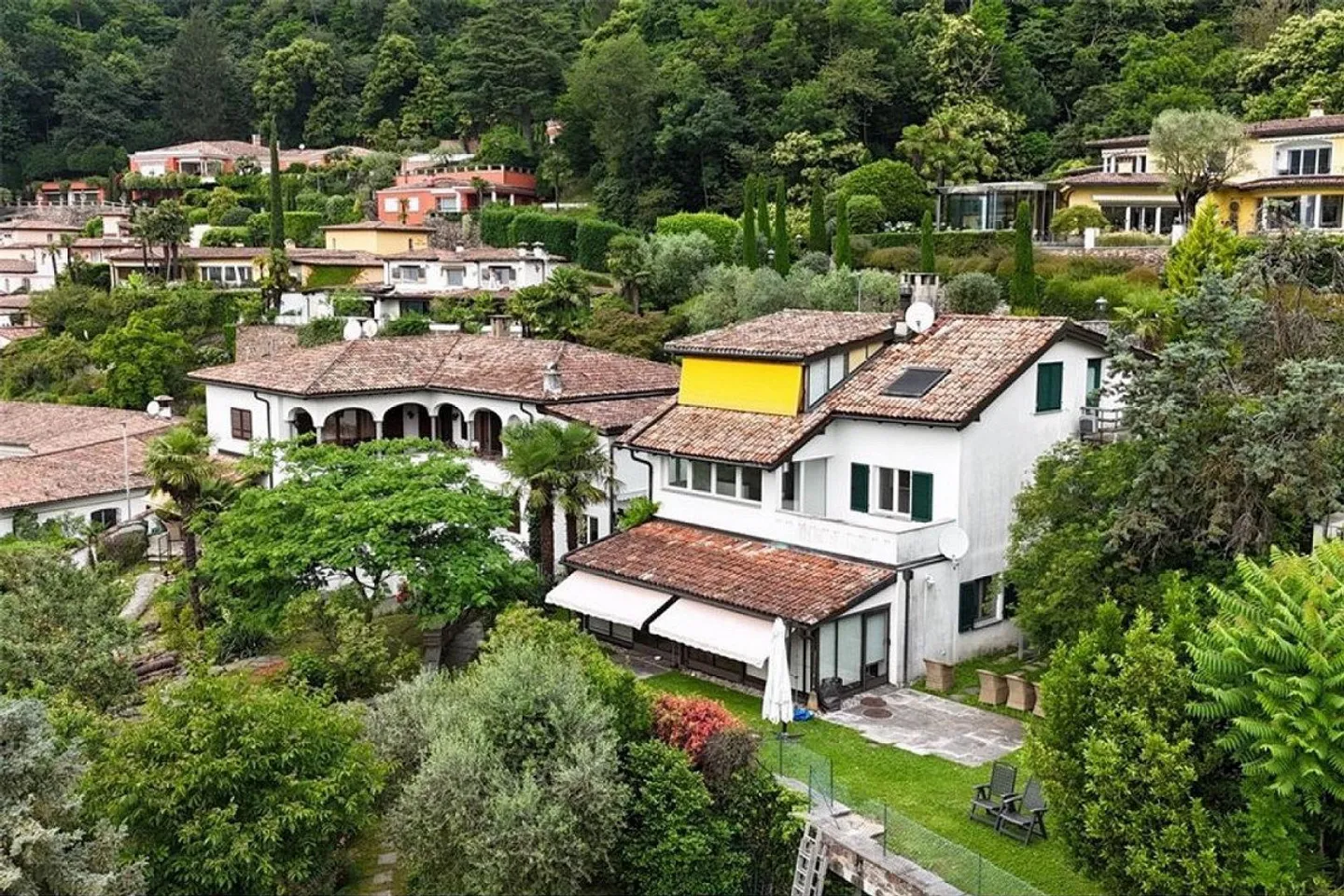 Morcote - Bright 3.5-room apartment with terrace and stunning view - Photo 1 of 13