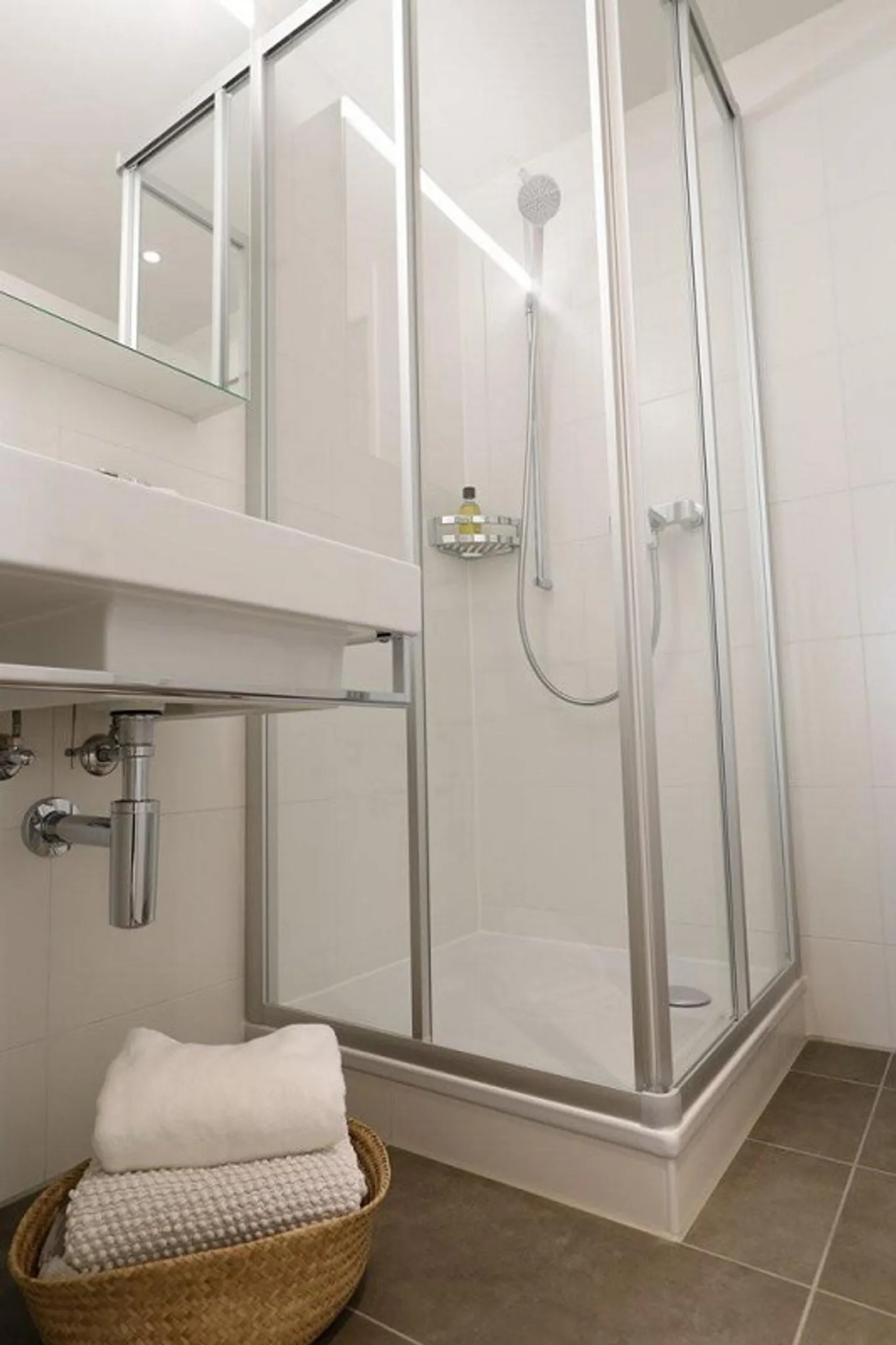 Modern and beautiful living in Wabern! - Photo 4 of 6