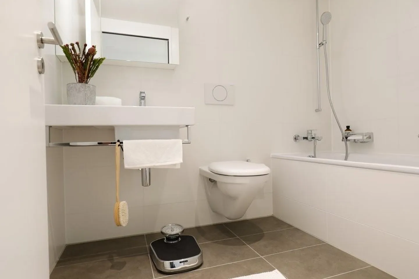 Modern and beautiful living in Wabern! - Photo 5 of 6