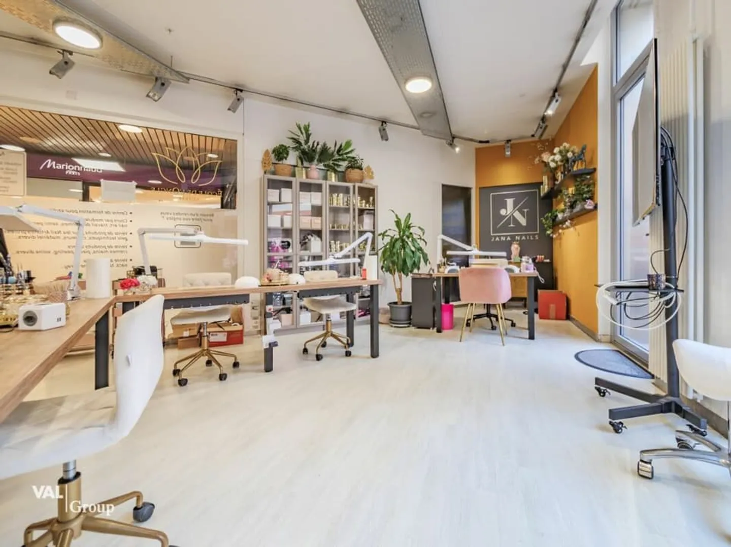 Local commercial en Ville de Sion - Foto 4 di 6