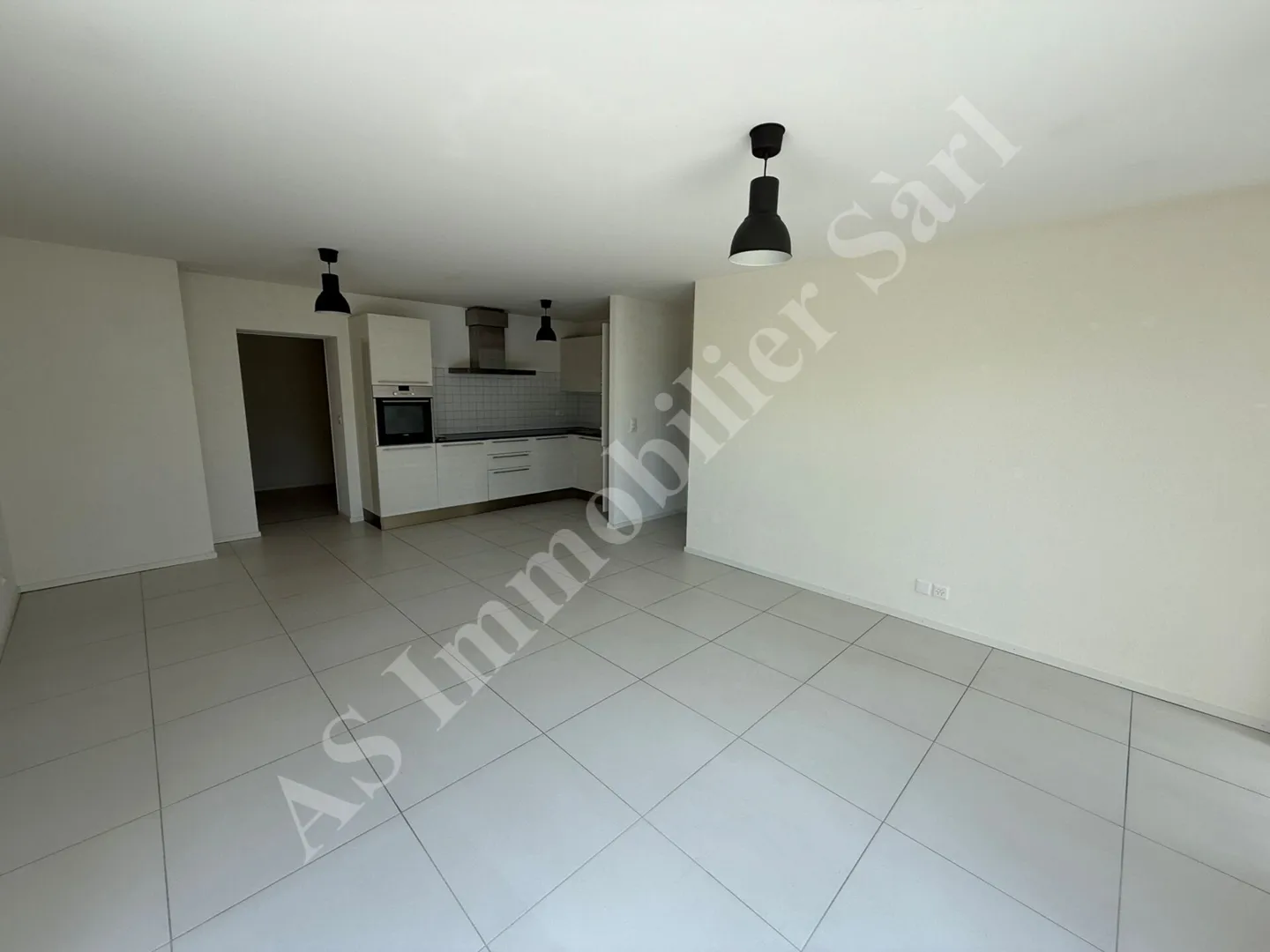 Magnificent 2.5-room apartment with 56 m2 and terrace - Photo 3 of 12