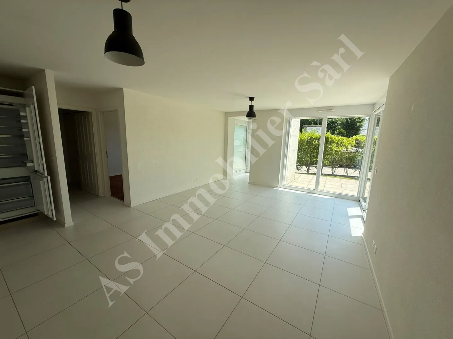 Magnificent 2.5-room apartment with 56 m2 and terrace - Photo 4 of 12