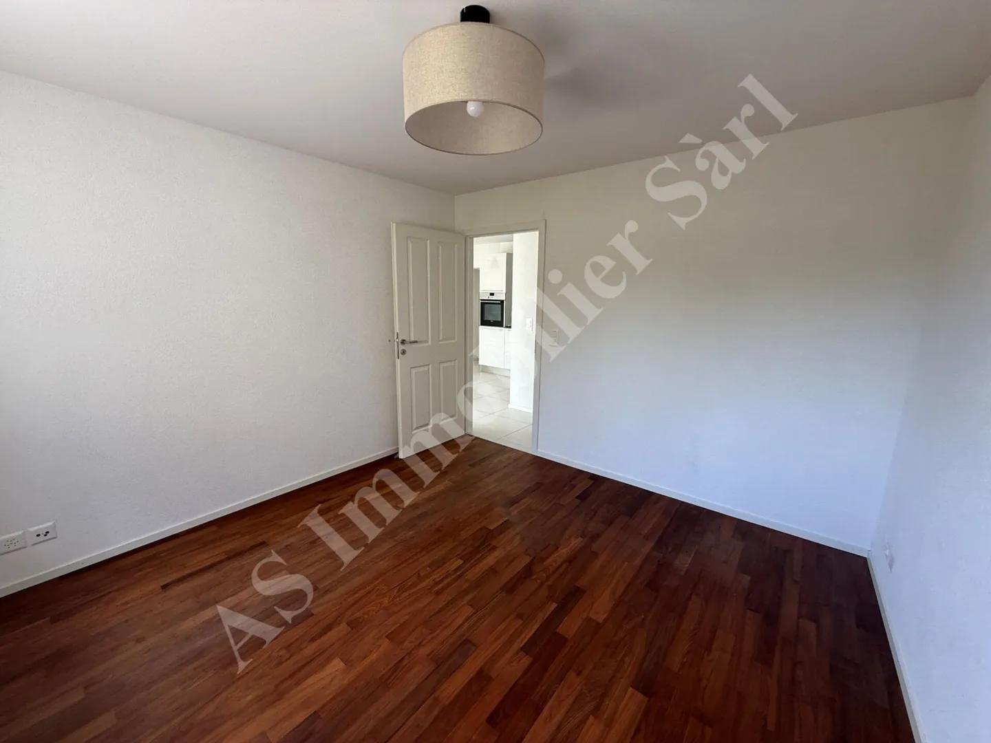 Magnificent 2.5-room apartment with 56 m2 and terrace - Photo 6 of 12