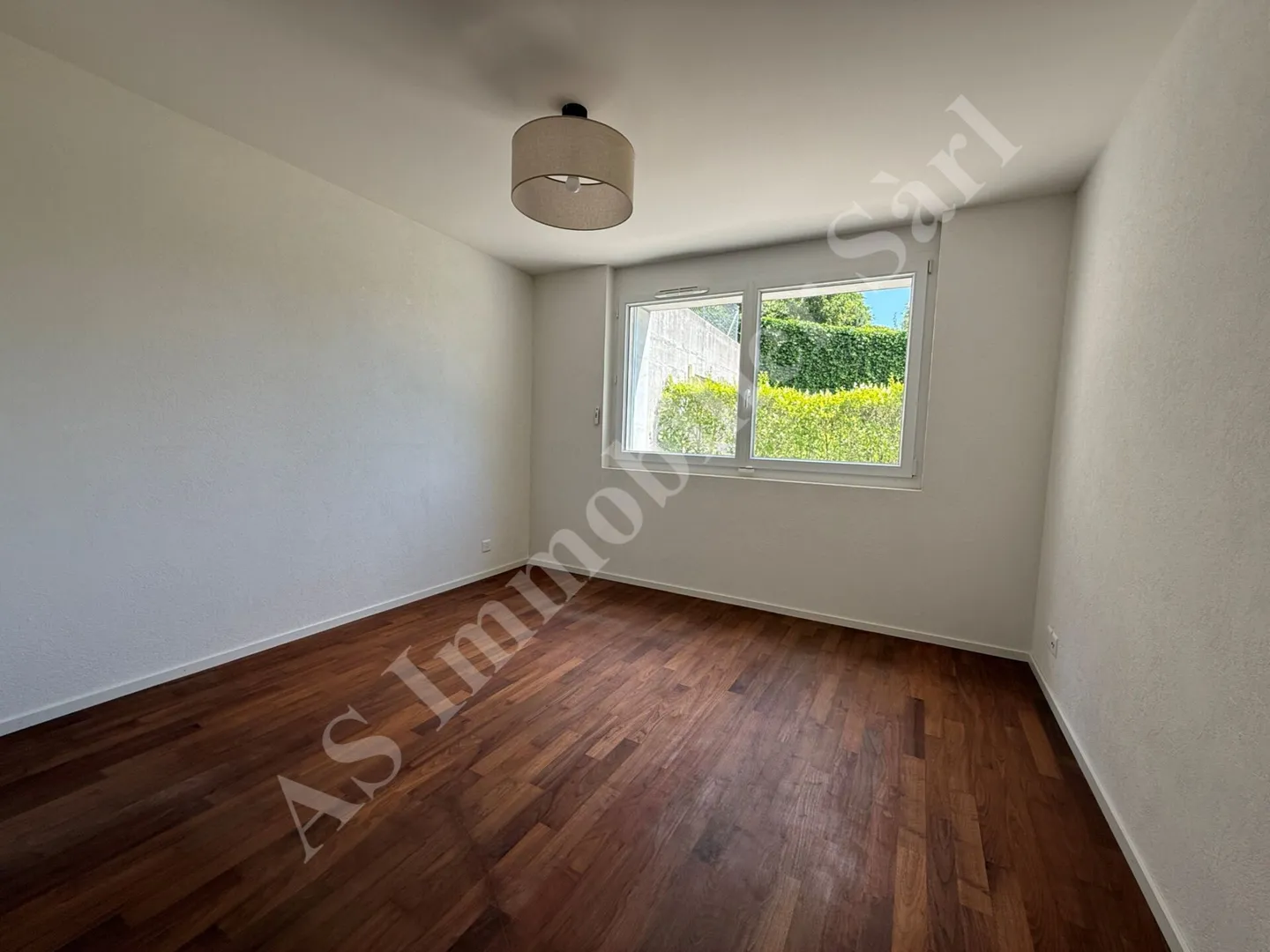 Magnificent 2.5-room apartment with 56 m2 and terrace - Photo 5 of 12