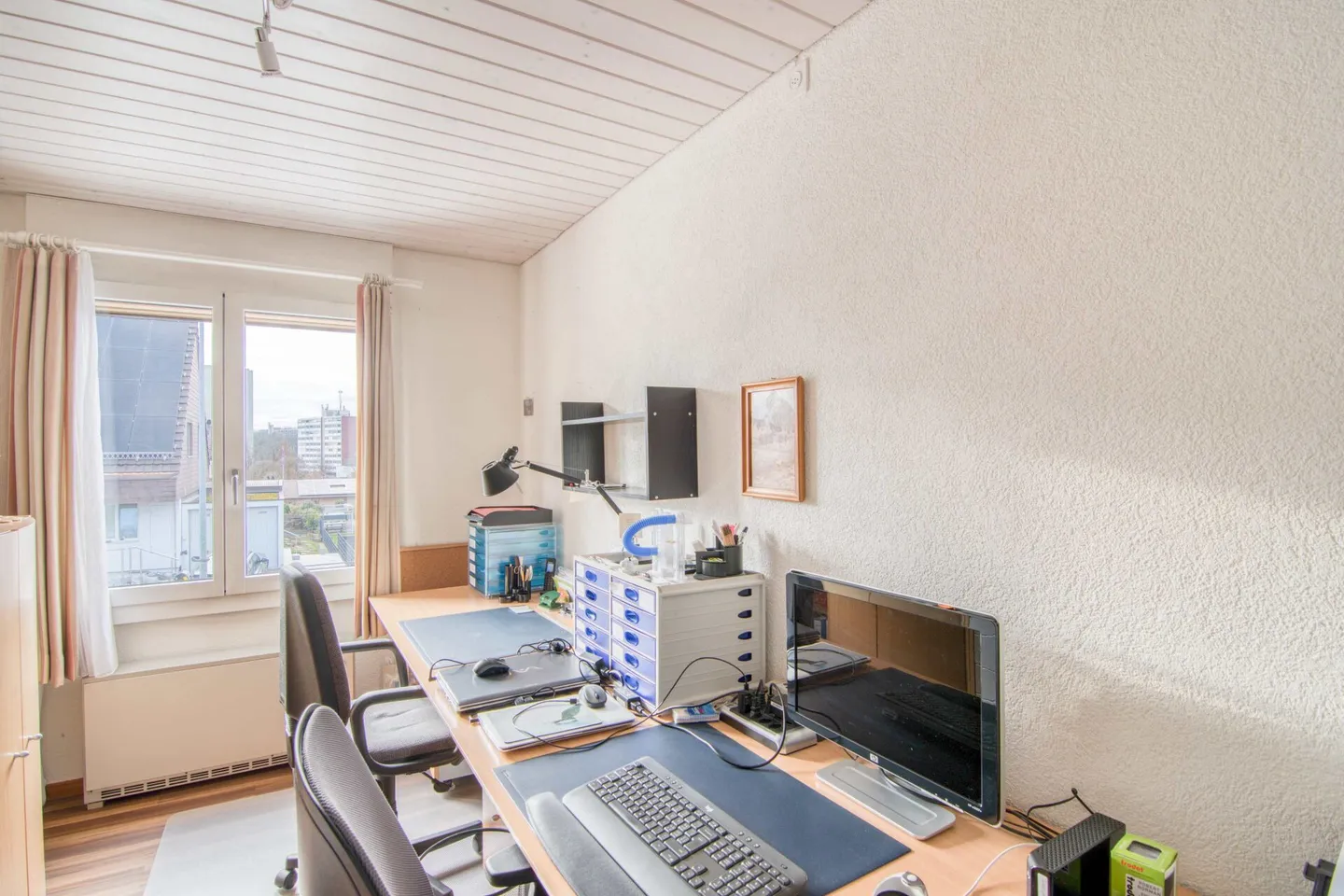 Familienfreundliches 6-Zimmer-Reiheneckhaus mit sonniger Ausrichtung und viel Freiraum für Leben, Arbeiten und Spielen - Photo 15 of 34