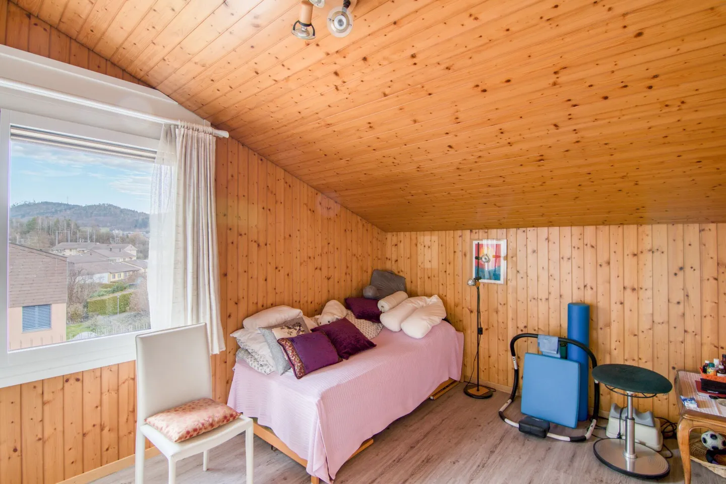 Familienfreundliches 6-Zimmer-Reiheneckhaus mit sonniger Ausrichtung und viel Freiraum für Leben, Arbeiten und Spielen - Photo 17 of 34