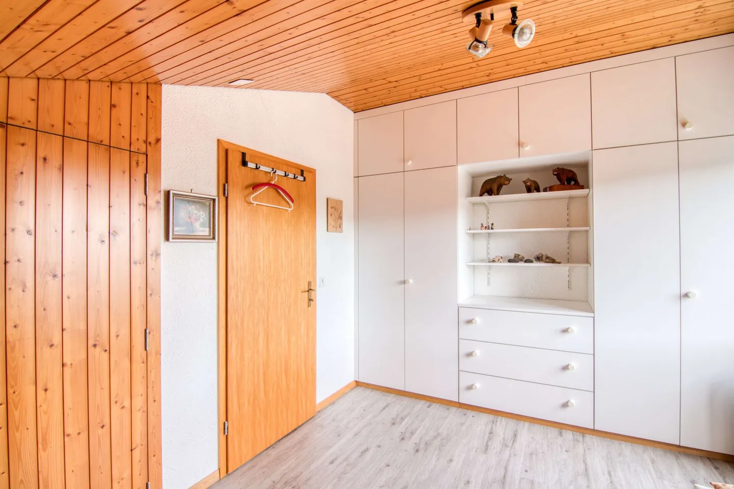 Familienfreundliches 6-Zimmer-Reiheneckhaus mit sonniger Ausrichtung und viel Freiraum für Leben, Arbeiten und Spielen - Photo 18 of 34