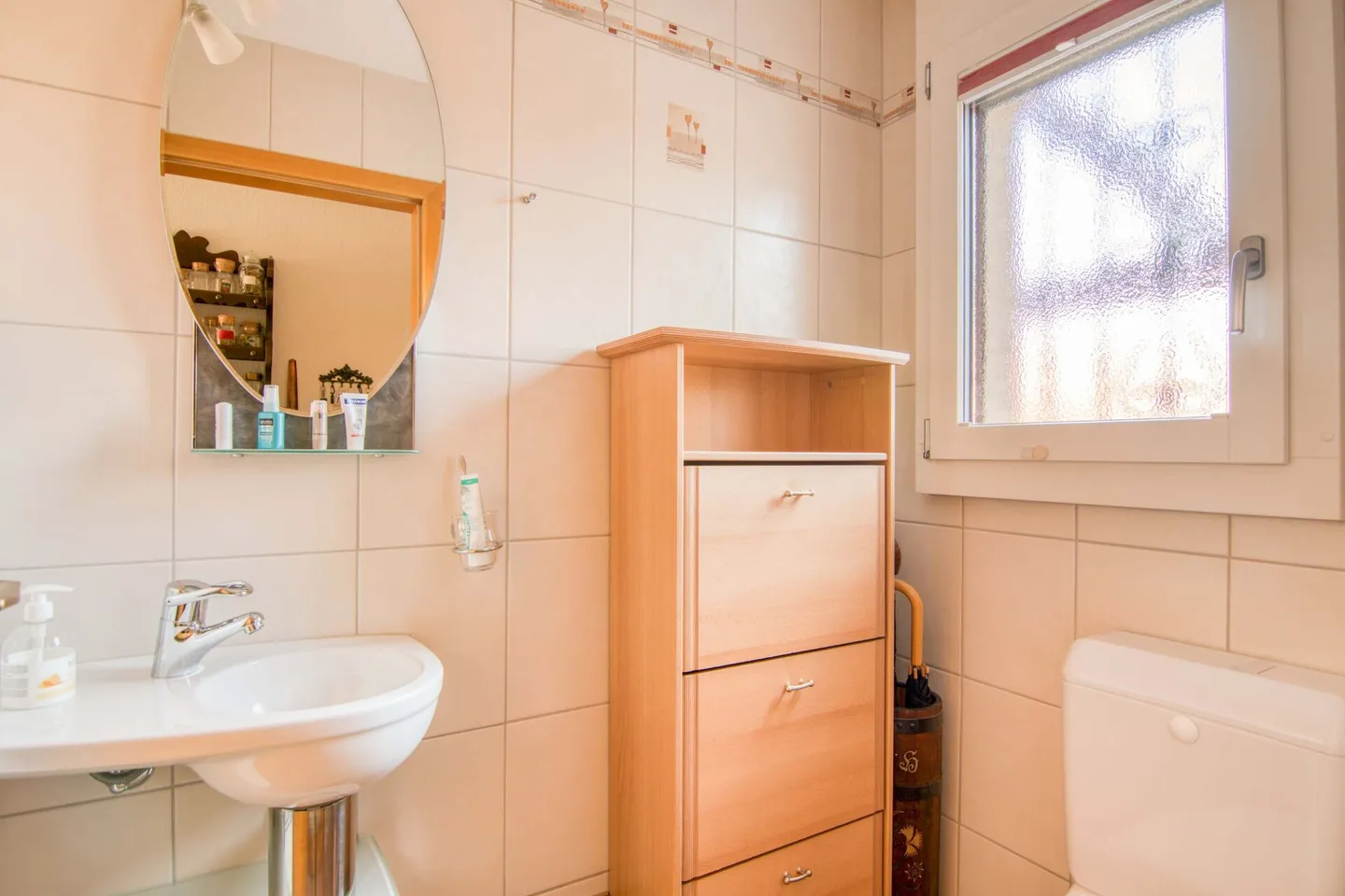 Familienfreundliches 6-Zimmer-Reiheneckhaus mit sonniger Ausrichtung und viel Freiraum für Leben, Arbeiten und Spielen - Photo 22 of 34