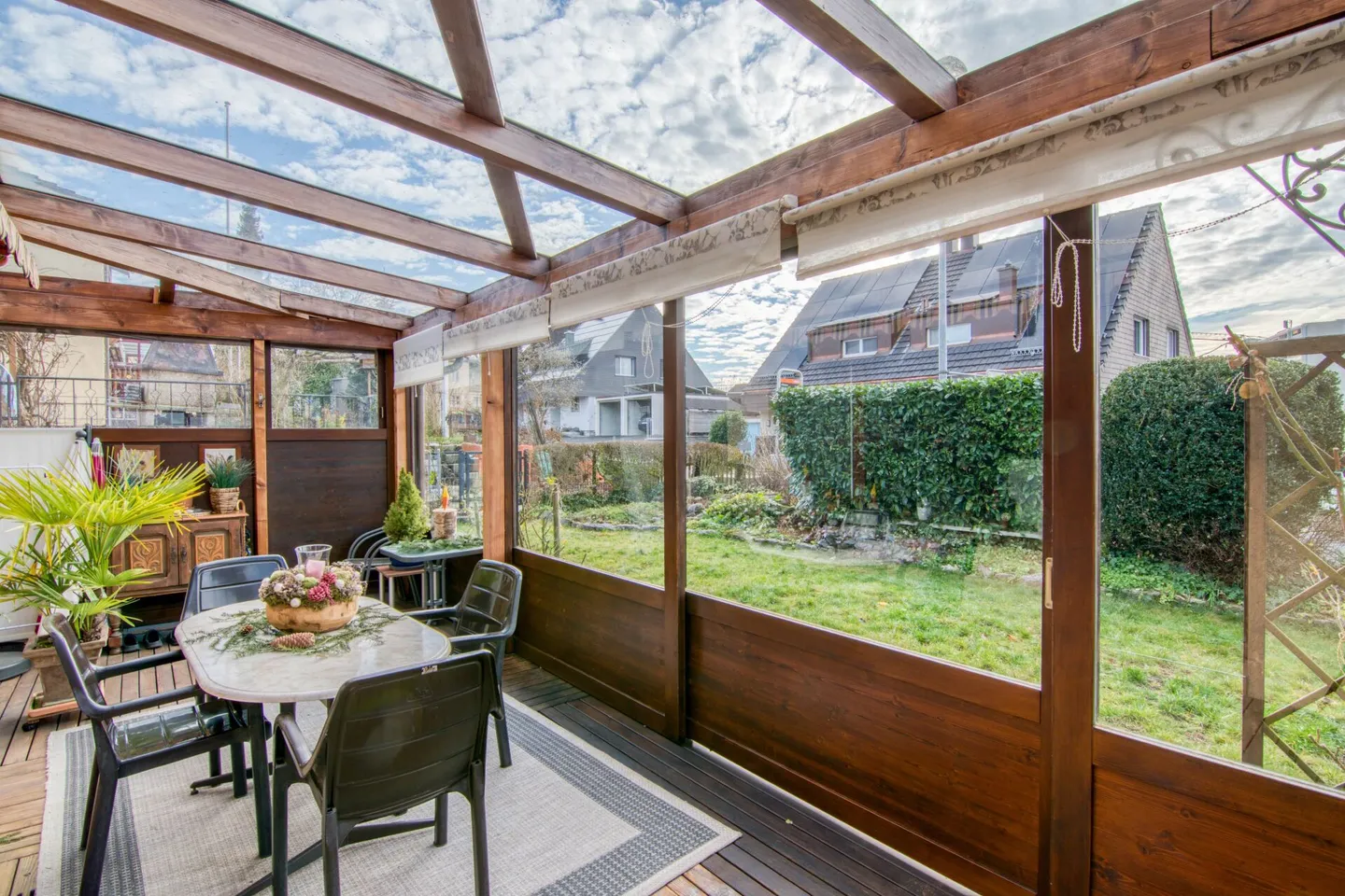 Familienfreundliches 6-Zimmer-Reiheneckhaus mit sonniger Ausrichtung und viel Freiraum für Leben, Arbeiten und Spielen - Photo 24 of 34