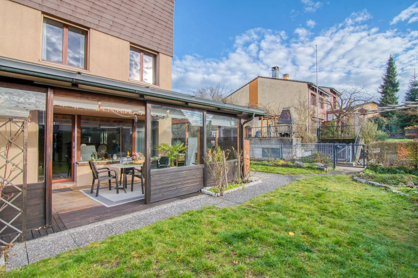 Familienfreundliches 6-Zimmer-Reiheneckhaus mit sonniger Ausrichtung und viel Freiraum für Leben, Arbeiten und Spielen - Photo 26 of 34