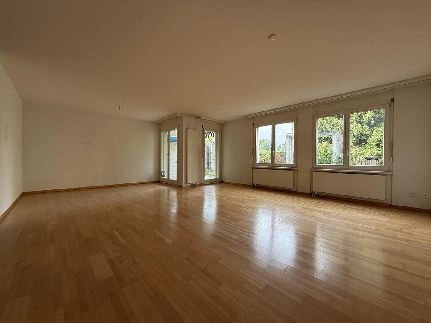 Charmante 3.5-Zimmer-Erdgeschosswohnung mit Gartensitzplatz - Photo 7 of 17