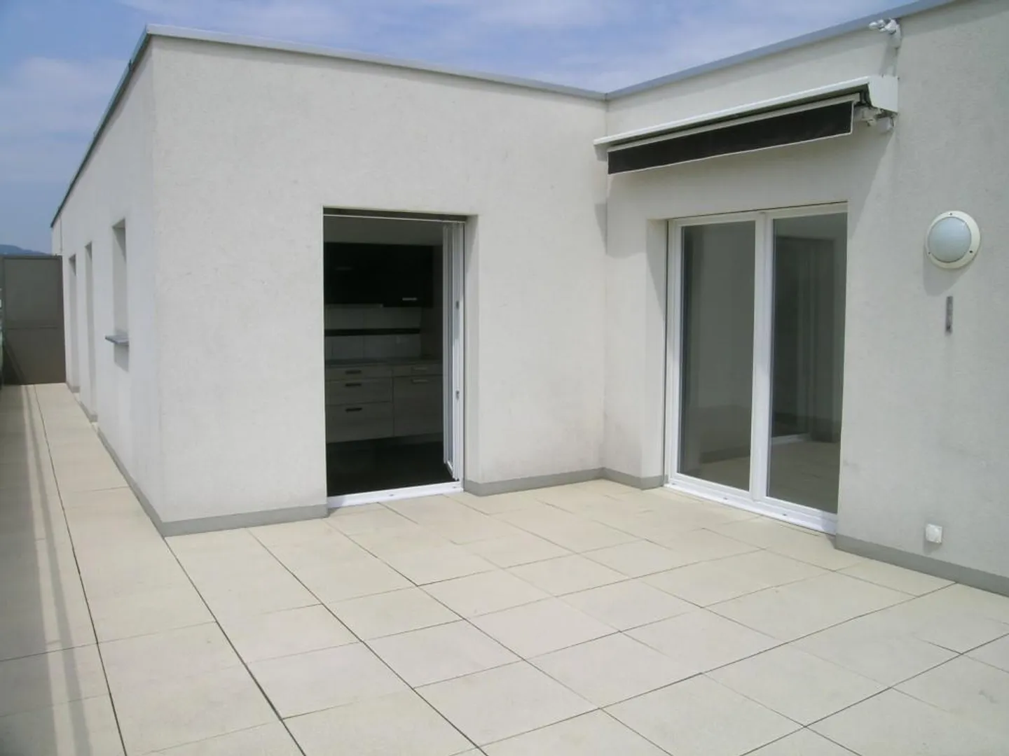 Modernes Penthouse mit Terrasse - Foto 3 von 9