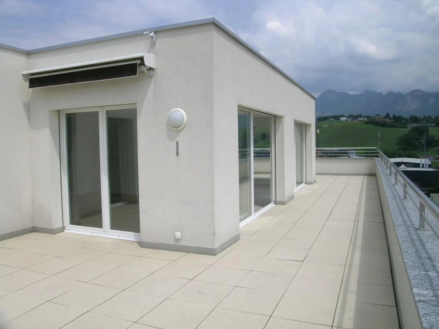 Modernes Penthouse mit Terrasse - Foto 4 von 9