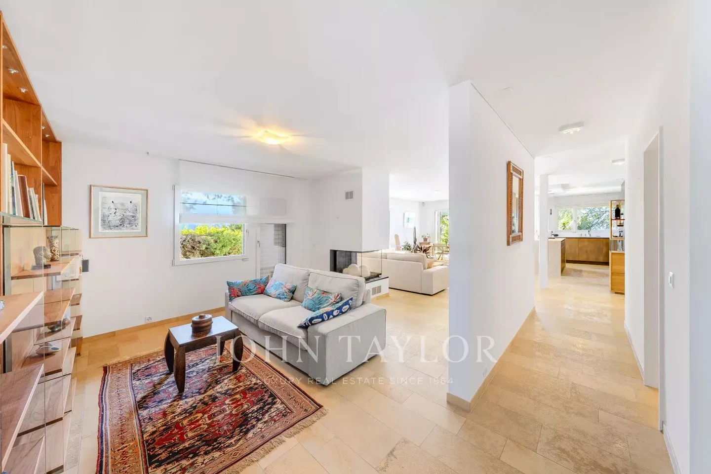 Außergewöhnliches Duplex am See mit 6,5 Zimmern und Bootsschiene - Foto 3 von 11