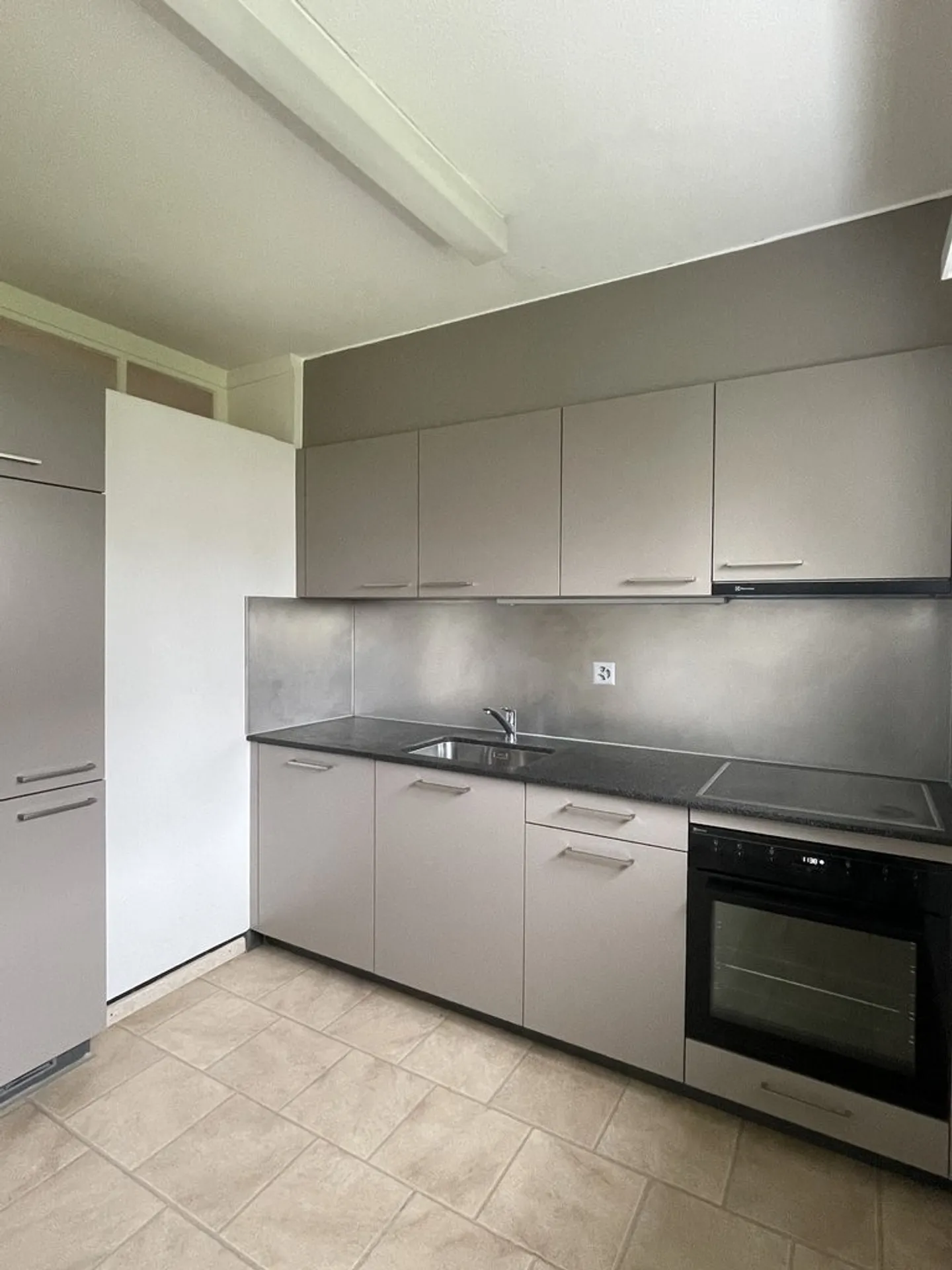 Helle 3-Zimmer Wohnung in Suhr - Foto 1 von 6
