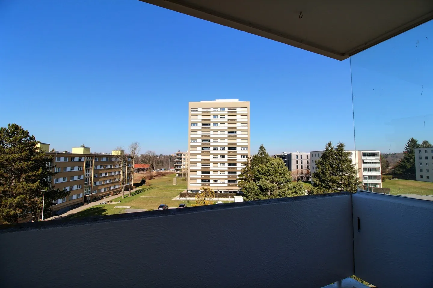 Apartment with 3.5 rooms for rent in Marly - Photo 2 of 8