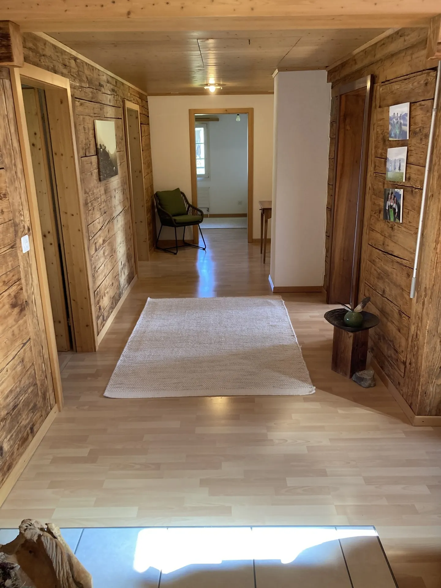 Spacious 5-Room Apartment - Photo 6 of 10