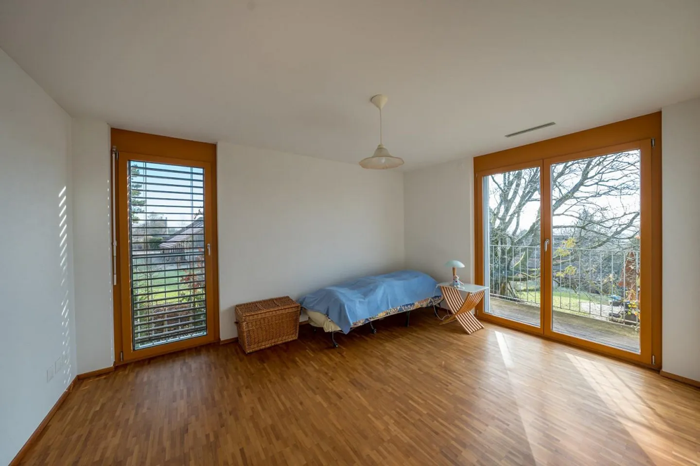 Maison individuelle de 6,5 pièces avec une haute qualité de vie et un grand jardin - Photo 9 sur 18