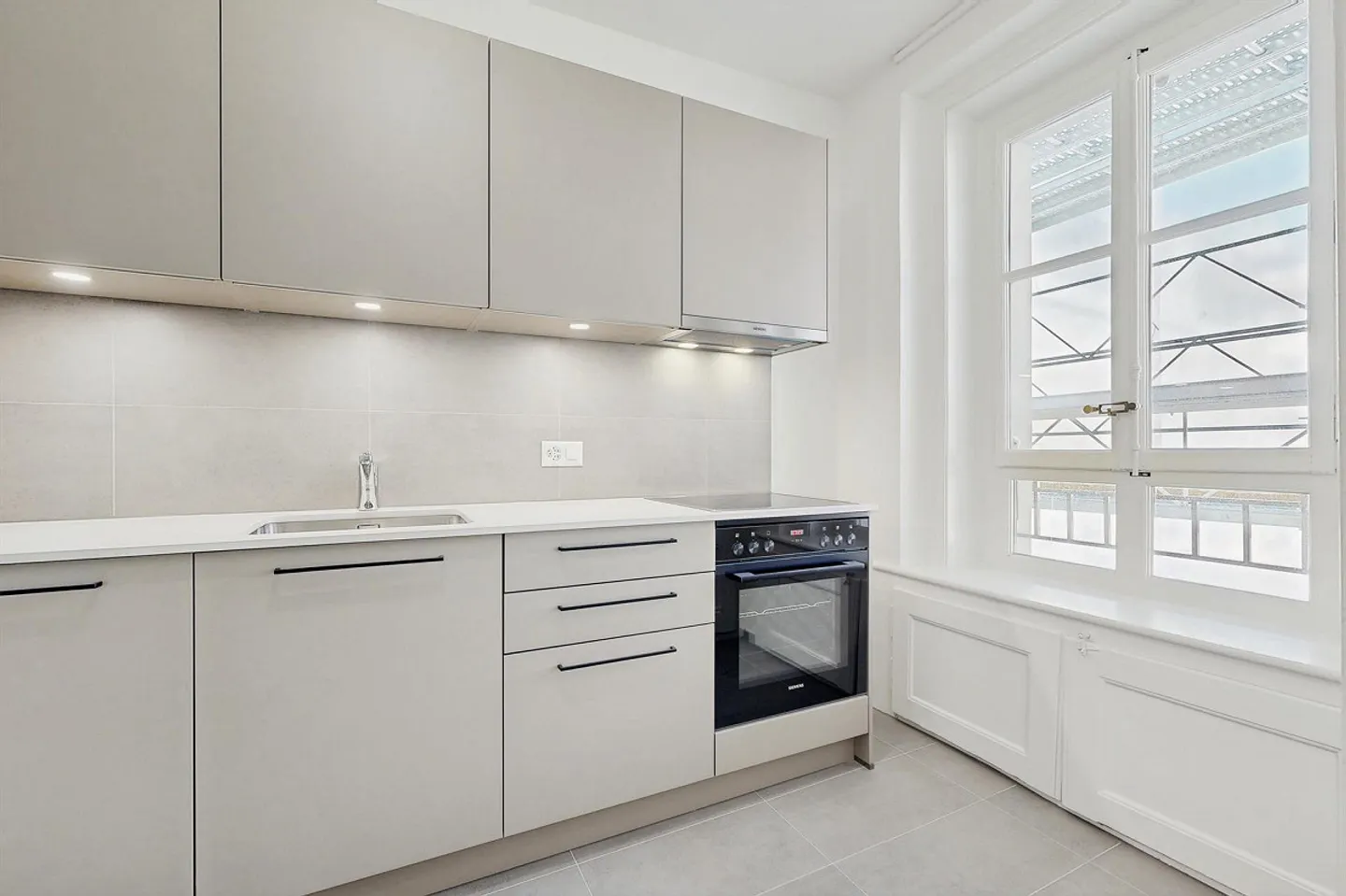 Appartement entièrement rénové - Photo 1 sur 5