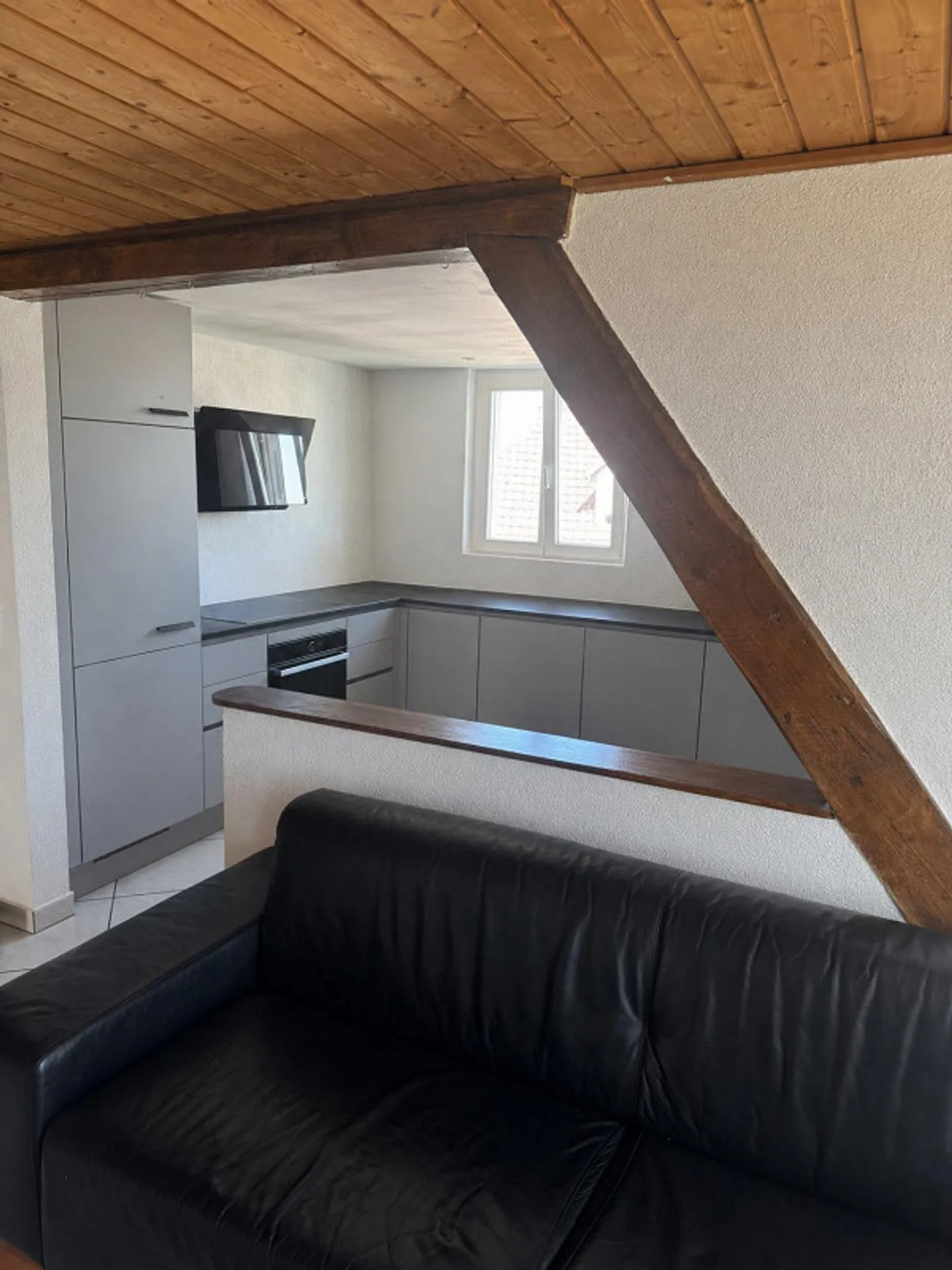 Beautiful attic apartment in the heart of Münchwilen near the train station nursing home - Photo 1 of 6