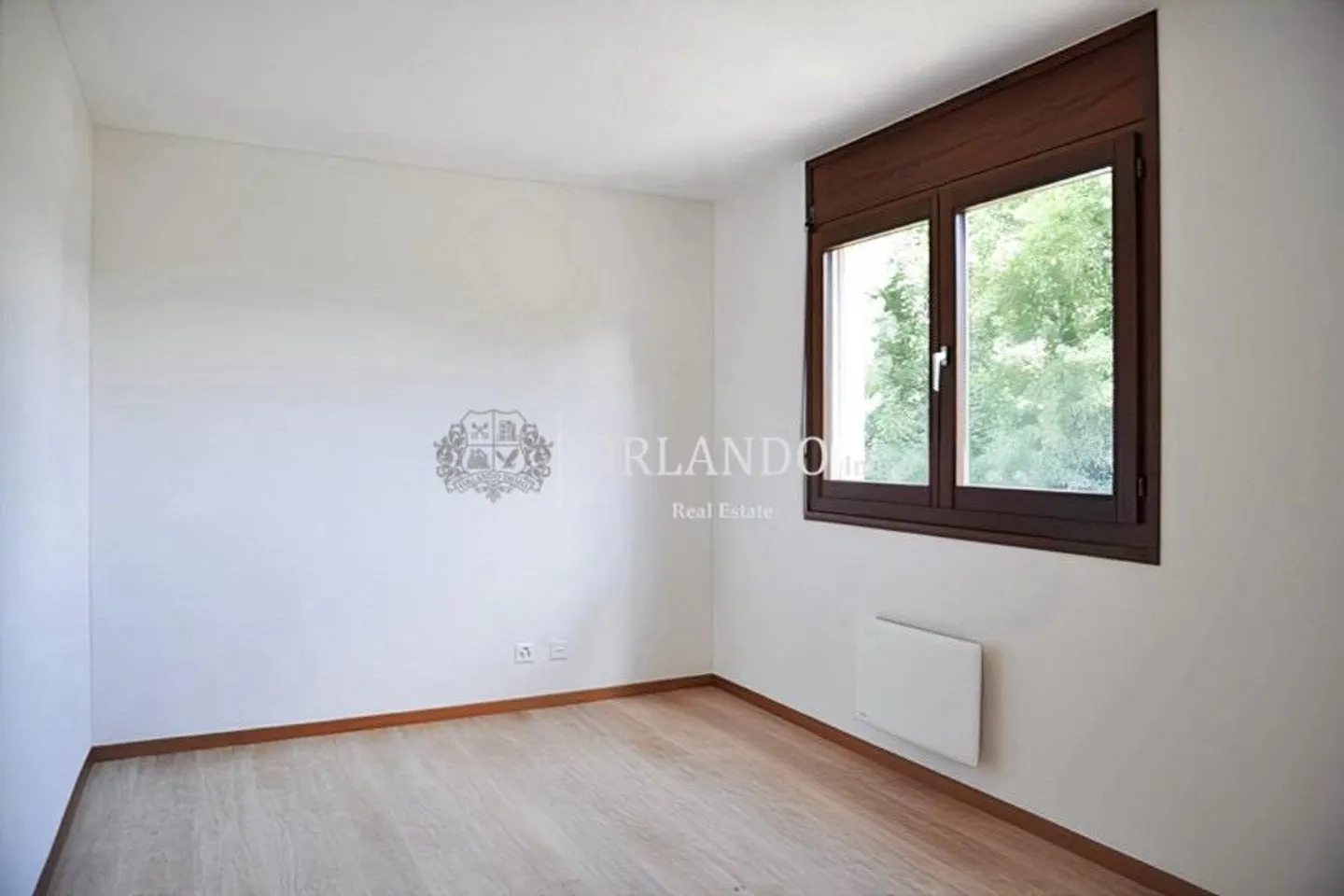 Charming Duplex in a Villa - Photo 6 of 9