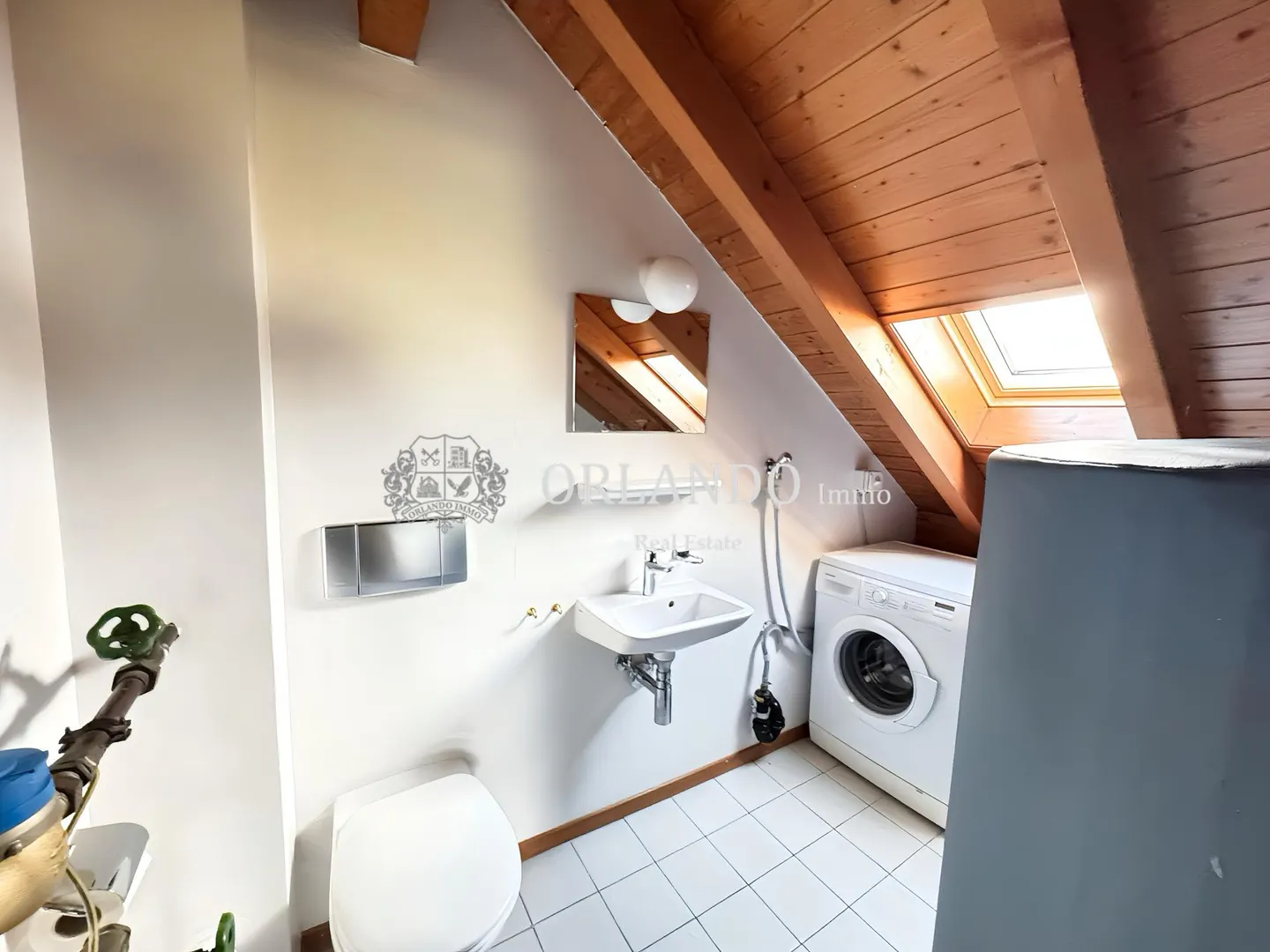 Charming Duplex in a Villa - Photo 7 of 9