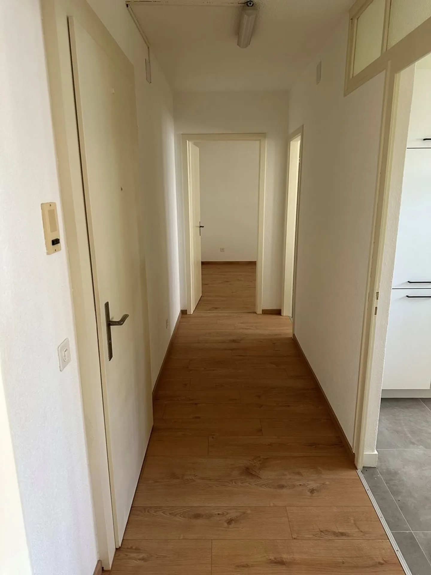 Helle 2-Zimmer-Wohnung in Suhr - Foto 7 von 8