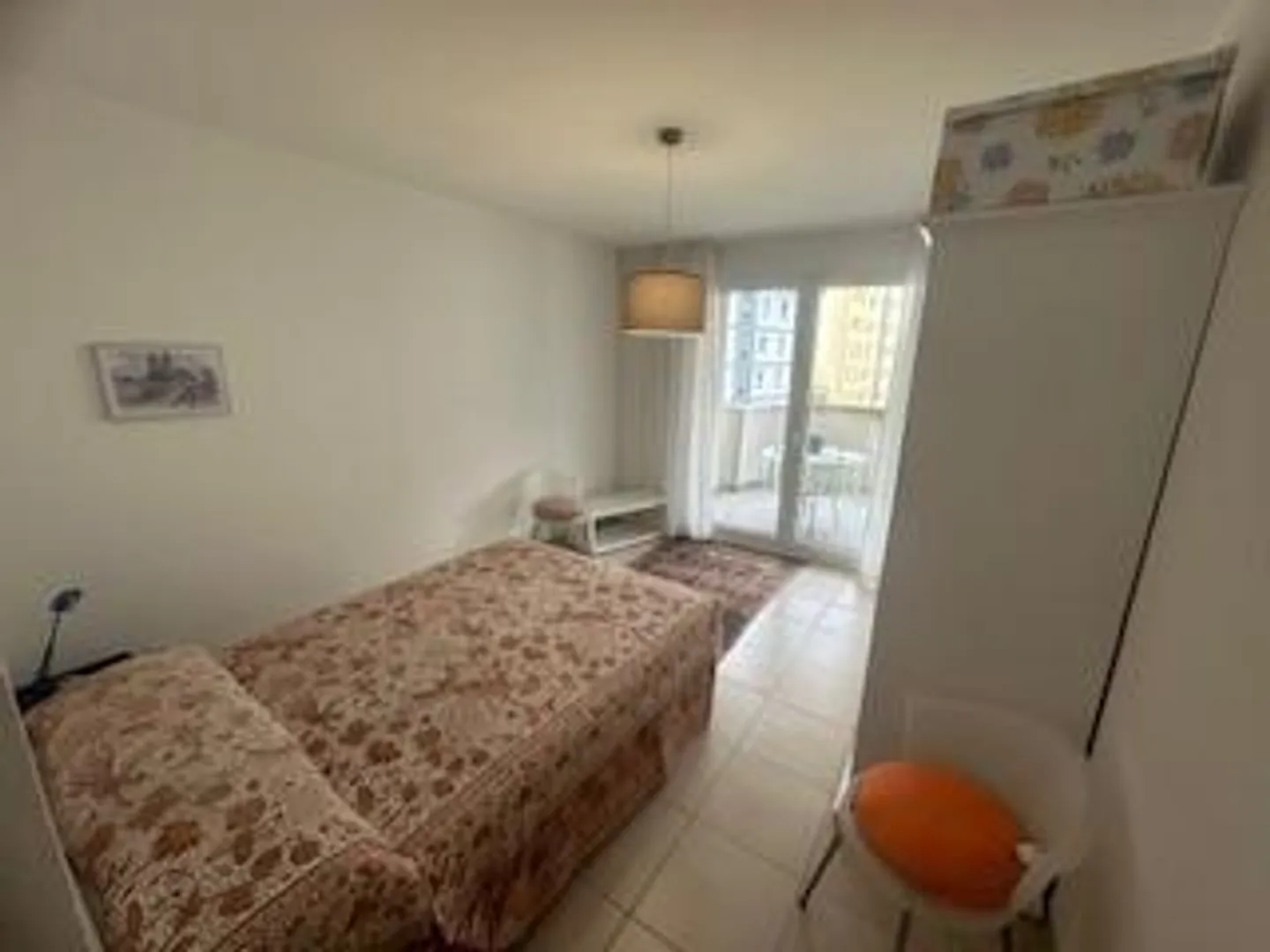 «Appartamento di 3 1/2 locali nel terzo piano in una posizione molto tranquilla e soleggiata / 3,5 Zimmer WHG im 3 OG.an sehr ruhiger, sonniger Lage» - Foto 6 di 14