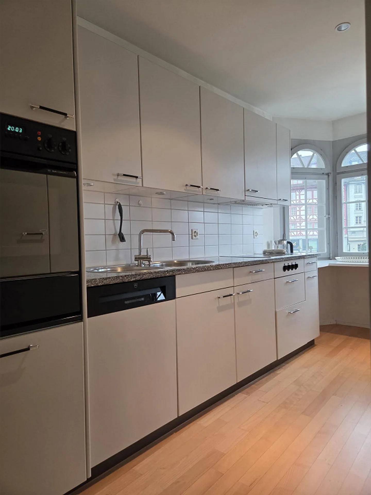 Appartement dans un ancien bâtiment élégant à l'emplacement idéal - Photo 4 sur 7