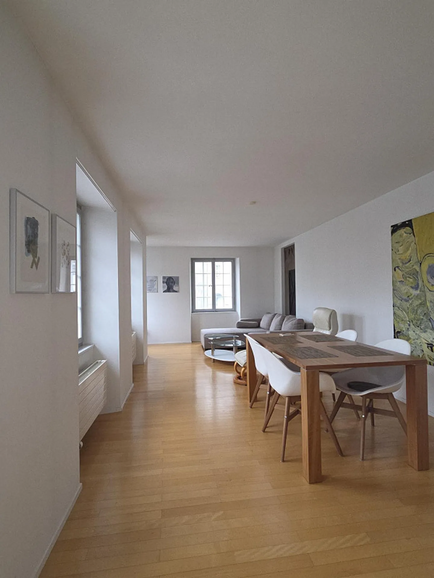 Appartement dans un ancien bâtiment élégant à l'emplacement idéal - Photo 2 sur 7