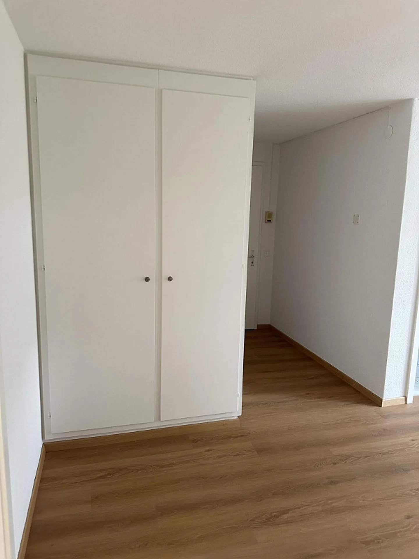 Beautiful 3.5 room ground floor apartment for rent - Photo 2 of 8