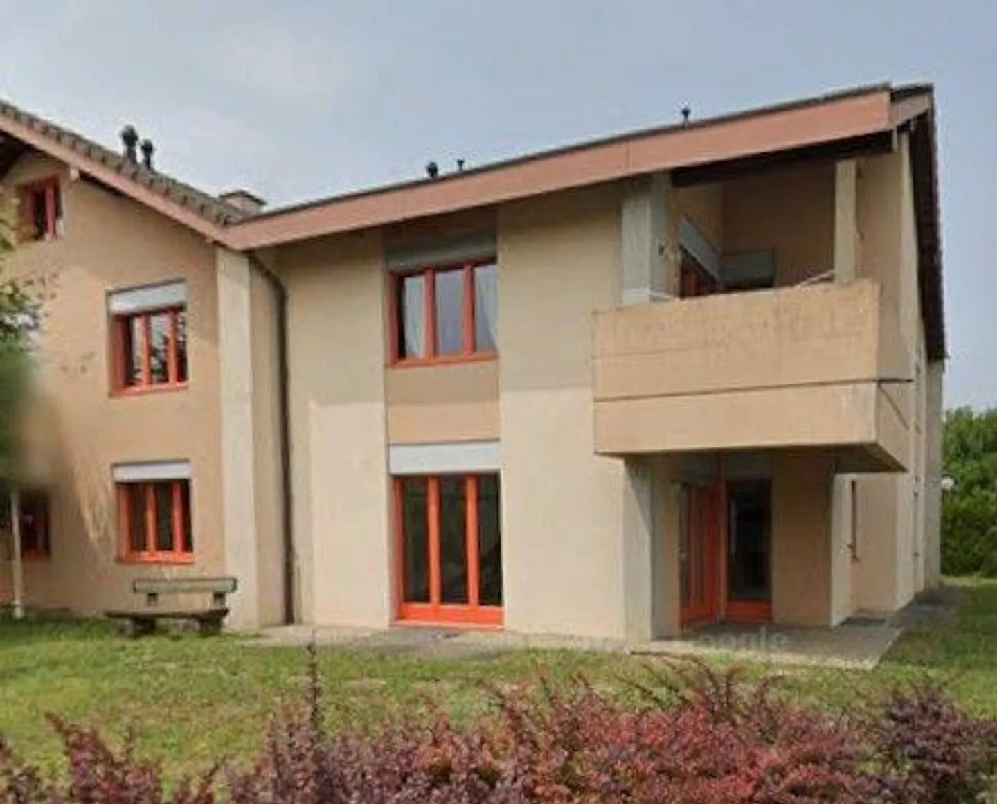 Casa plurifamiliare con 6 appartamenti - Foto 1 di 13