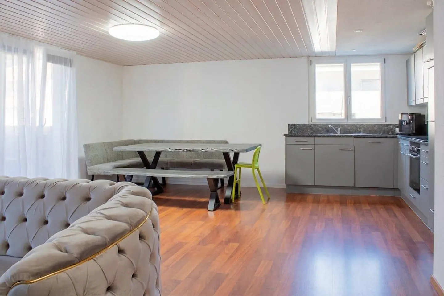 Familienhaus mit modernem Komfort - Foto 2 von 9