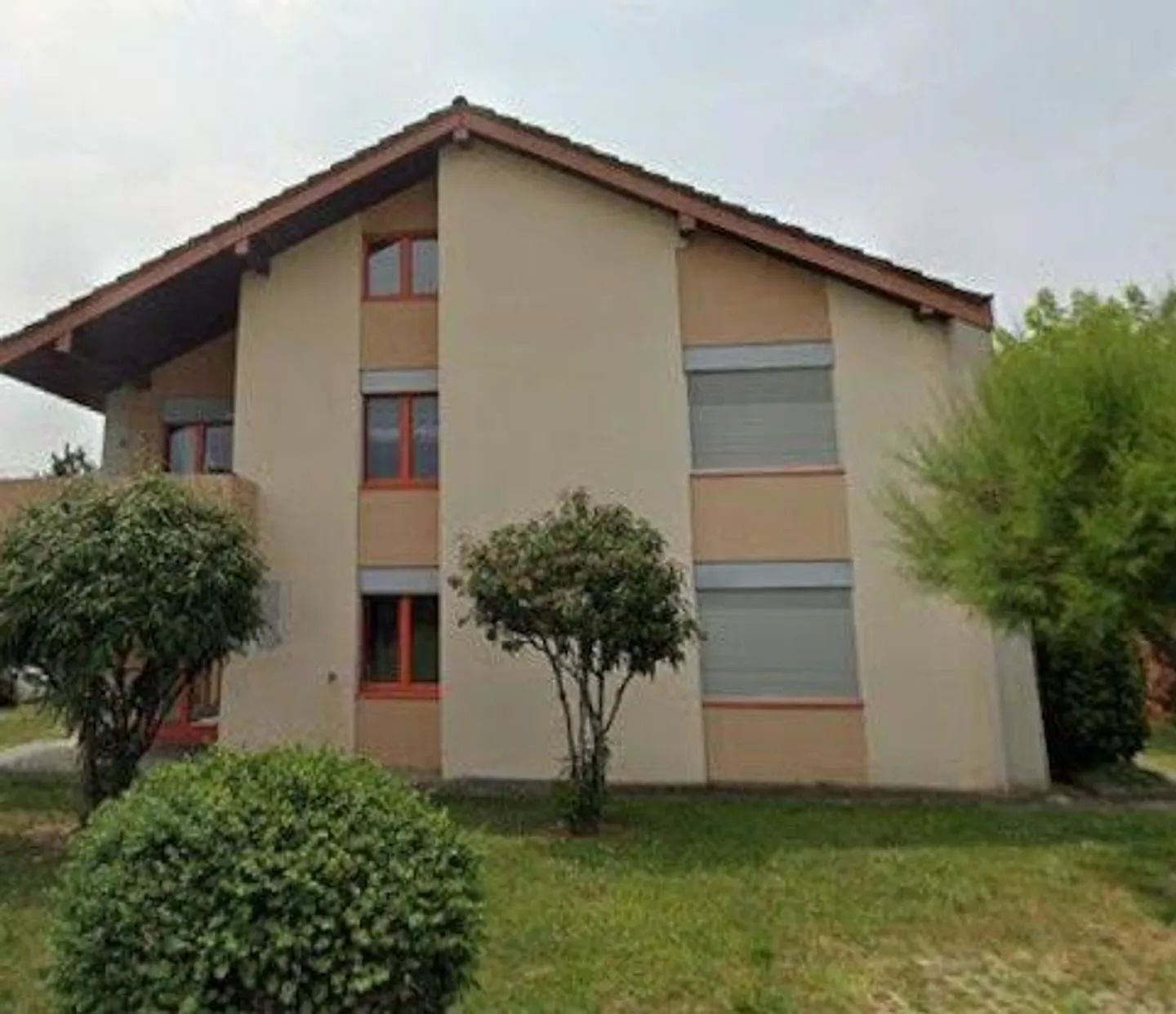 Casa plurifamiliare con 6 appartamenti - Foto 3 di 13