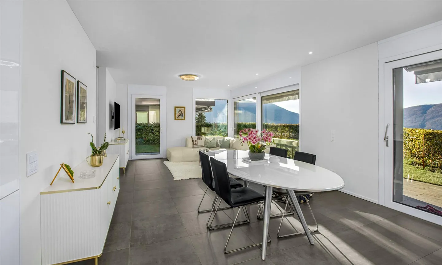 SPLENDIDES 4.5 LOCALE MIT GARTEN UND SEESICHT IN ROVIO - Foto 4 von 11