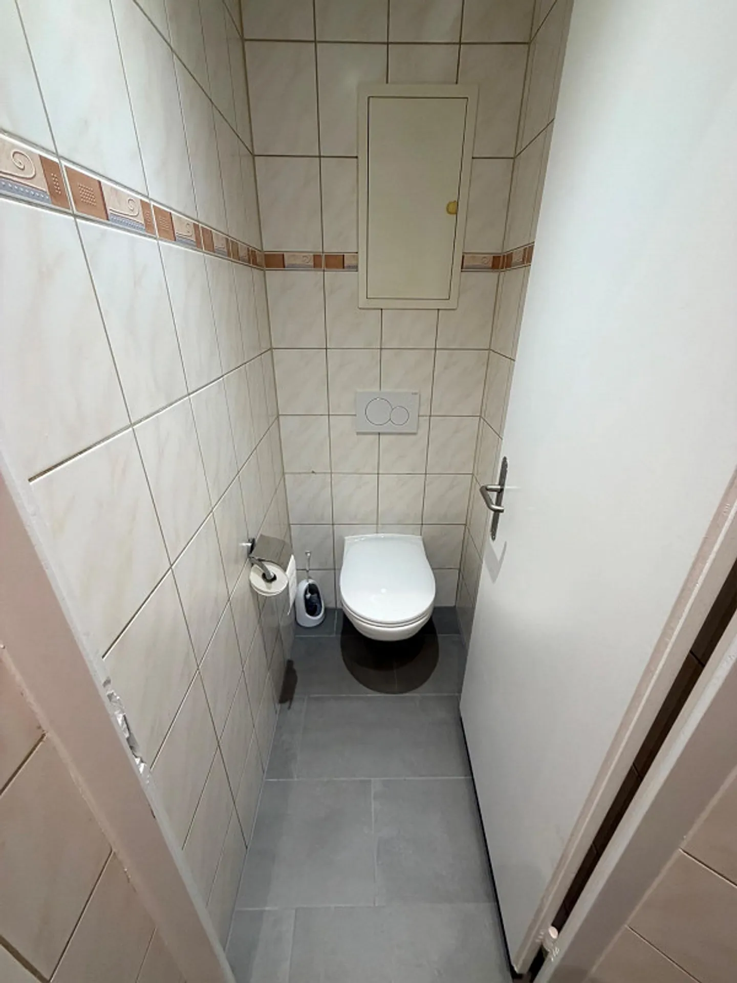 Beautiful commercial space in the center of Neuhausen - Photo 6 of 10