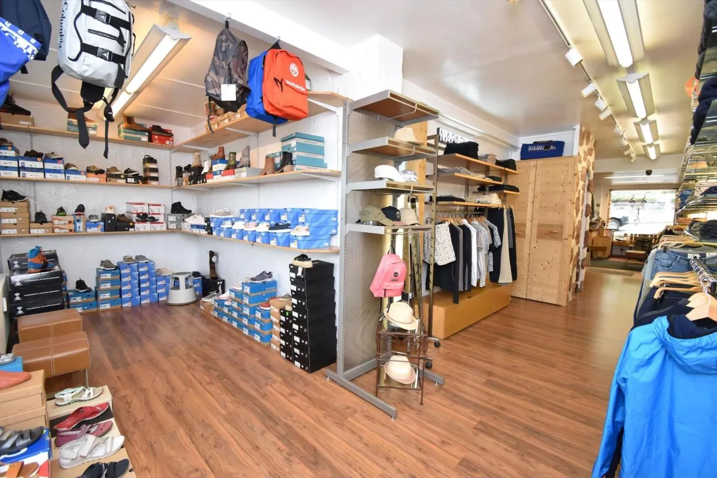 Arcade/Vitrine/Commerce 67 m2 à Leysin - Photo 3 sur 6